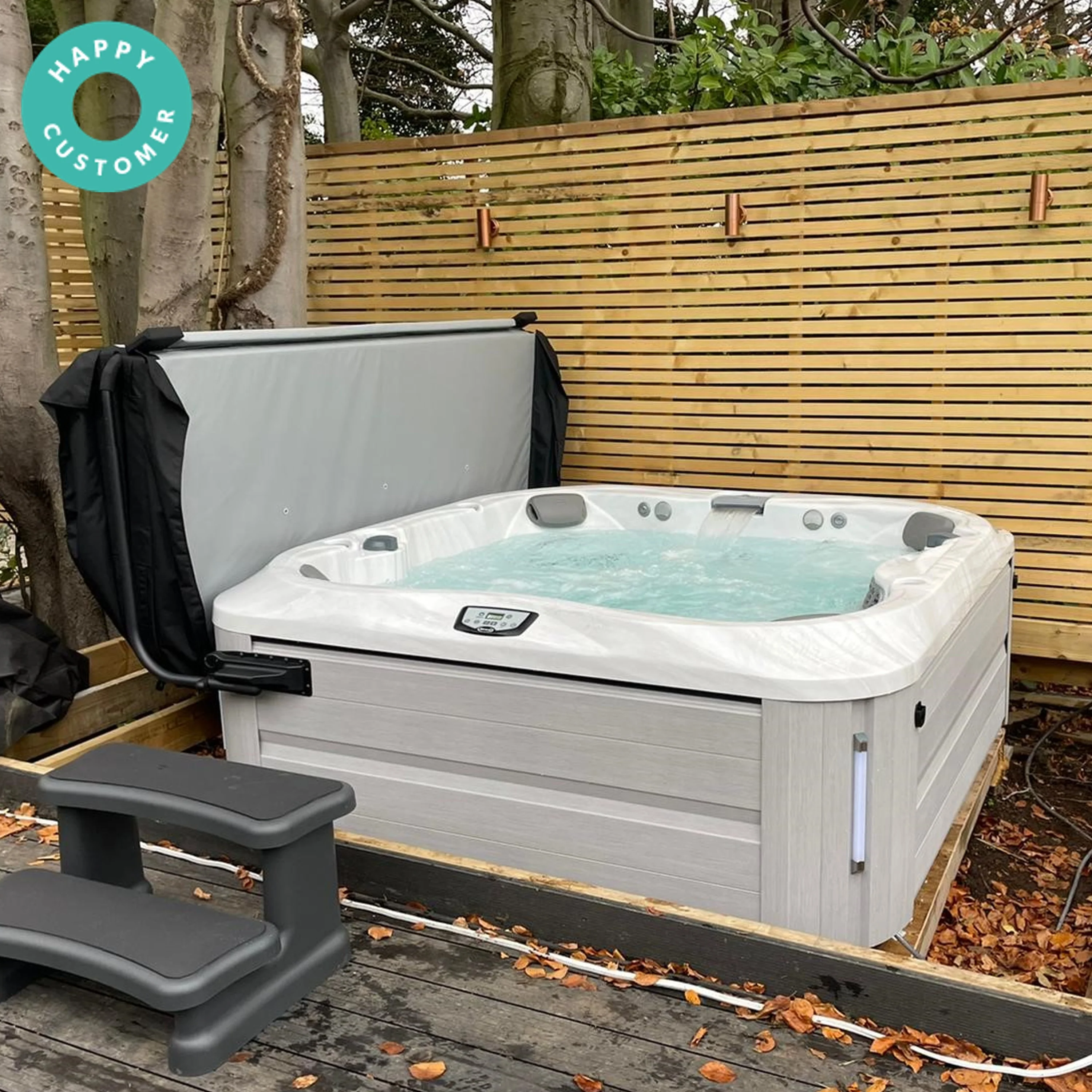 Jacuzzi® J345IP™ Hot Tub - Image 14