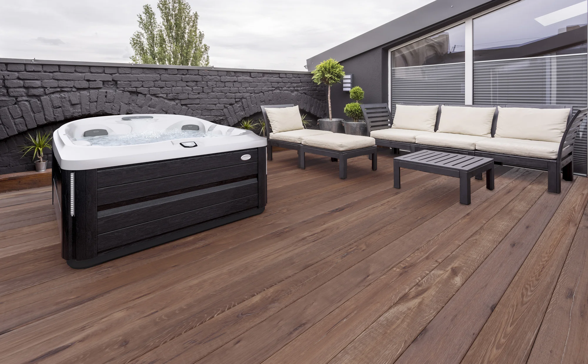 Jacuzzi® J435IP™ Hot Tub - Image 7