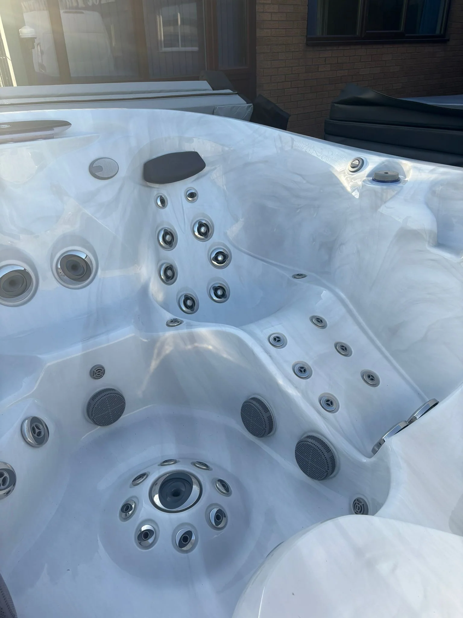 Jacuzzi® J475IP™ Hot Tub - Image 8
