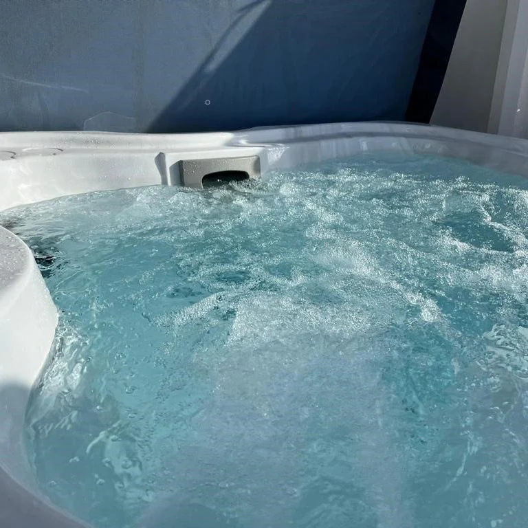 Jacuzzi® Lodge™M Hot Tub - Image 13