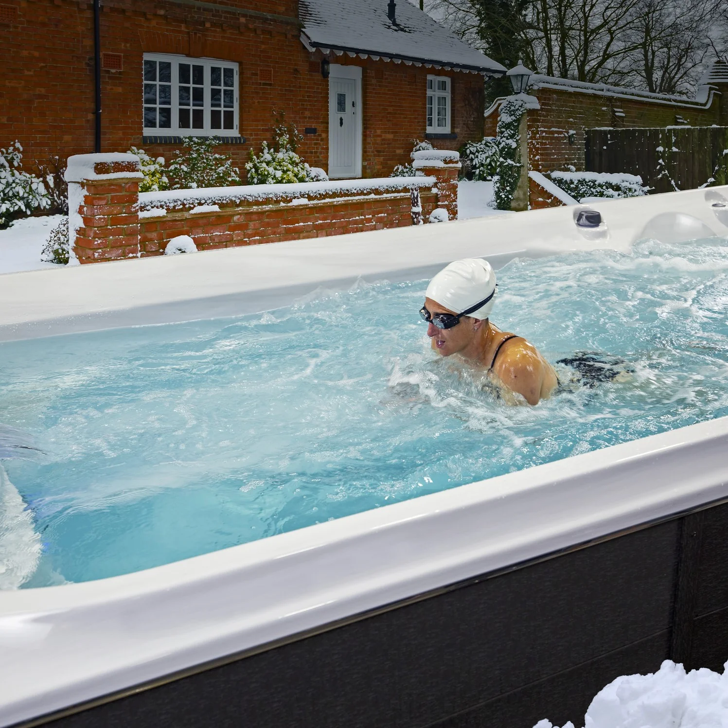 Jacuzzi® PowerActive™ J-16™ Swim Spa - Image 3