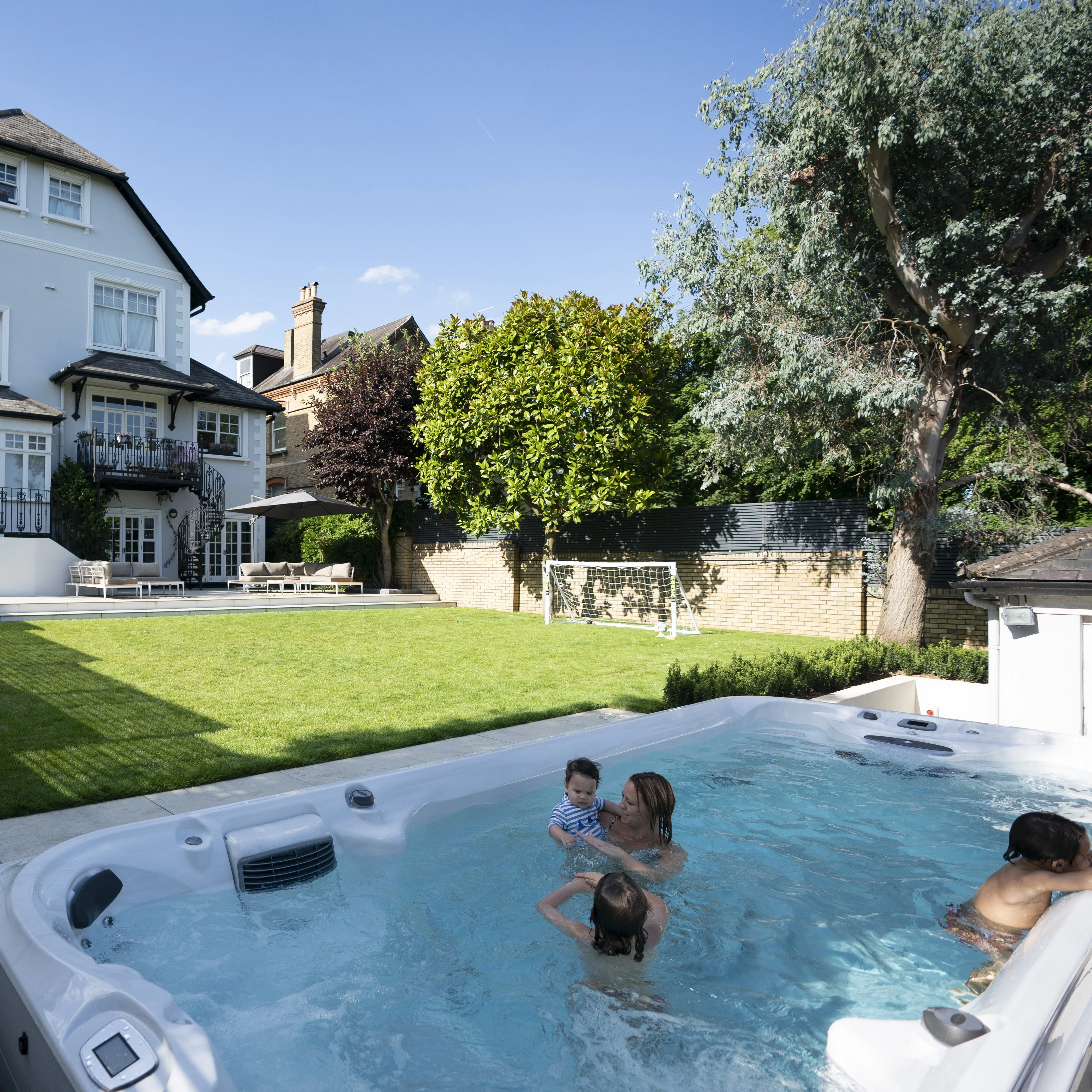 Jacuzzi® PowerPro™ J-19™ Swim Spa - Image 7