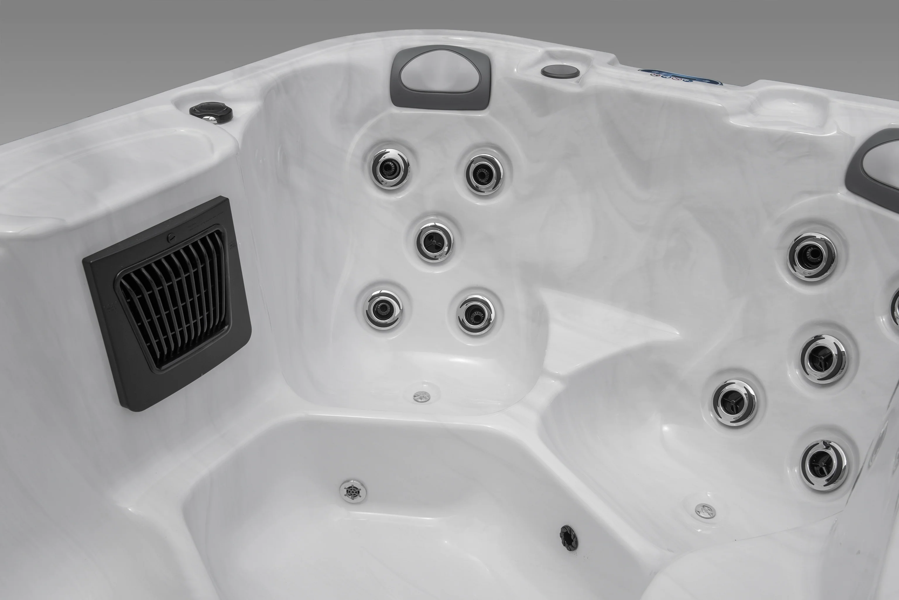 Outdoor Living Comfort Hot Tub - Image 6