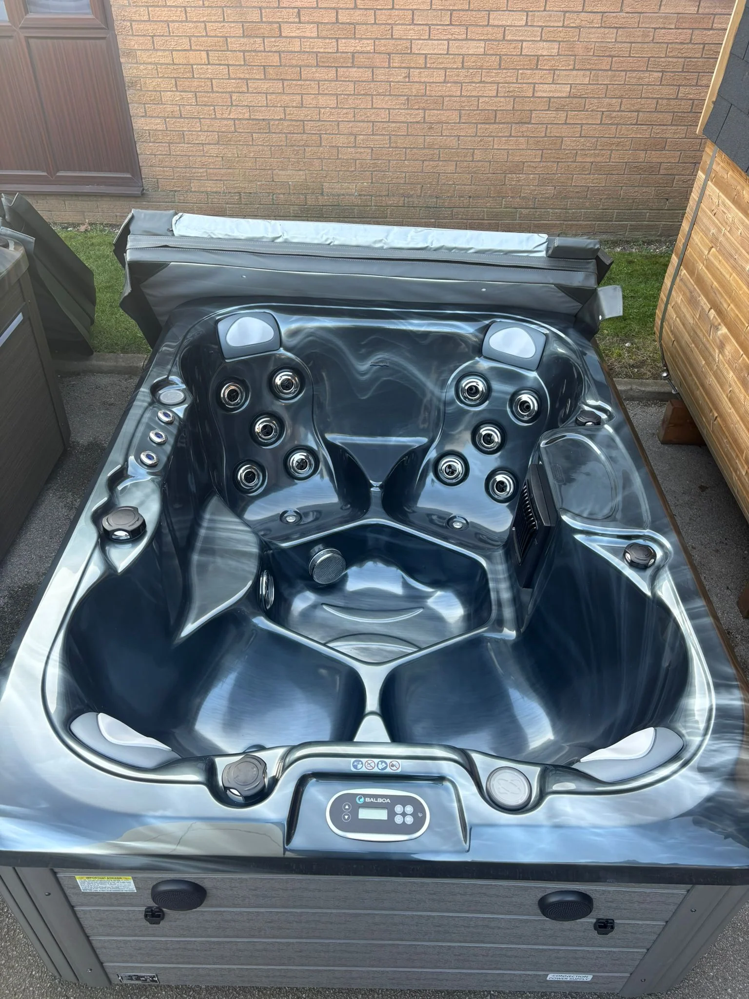 Outdoor Living Reef Hot Tub - Image 3