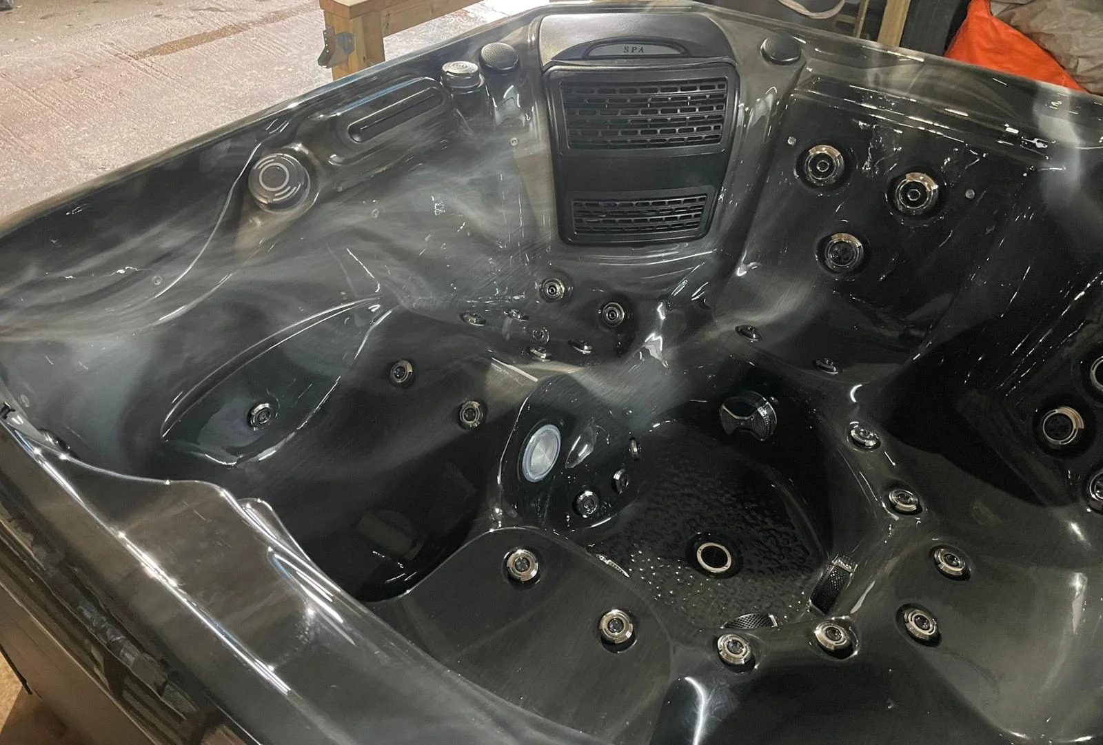 Platinum Spas Santorini Hot Tub - Image 5