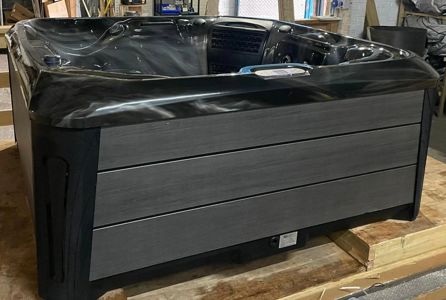 Platinum Spas Santorini Hot Tub - Image 7