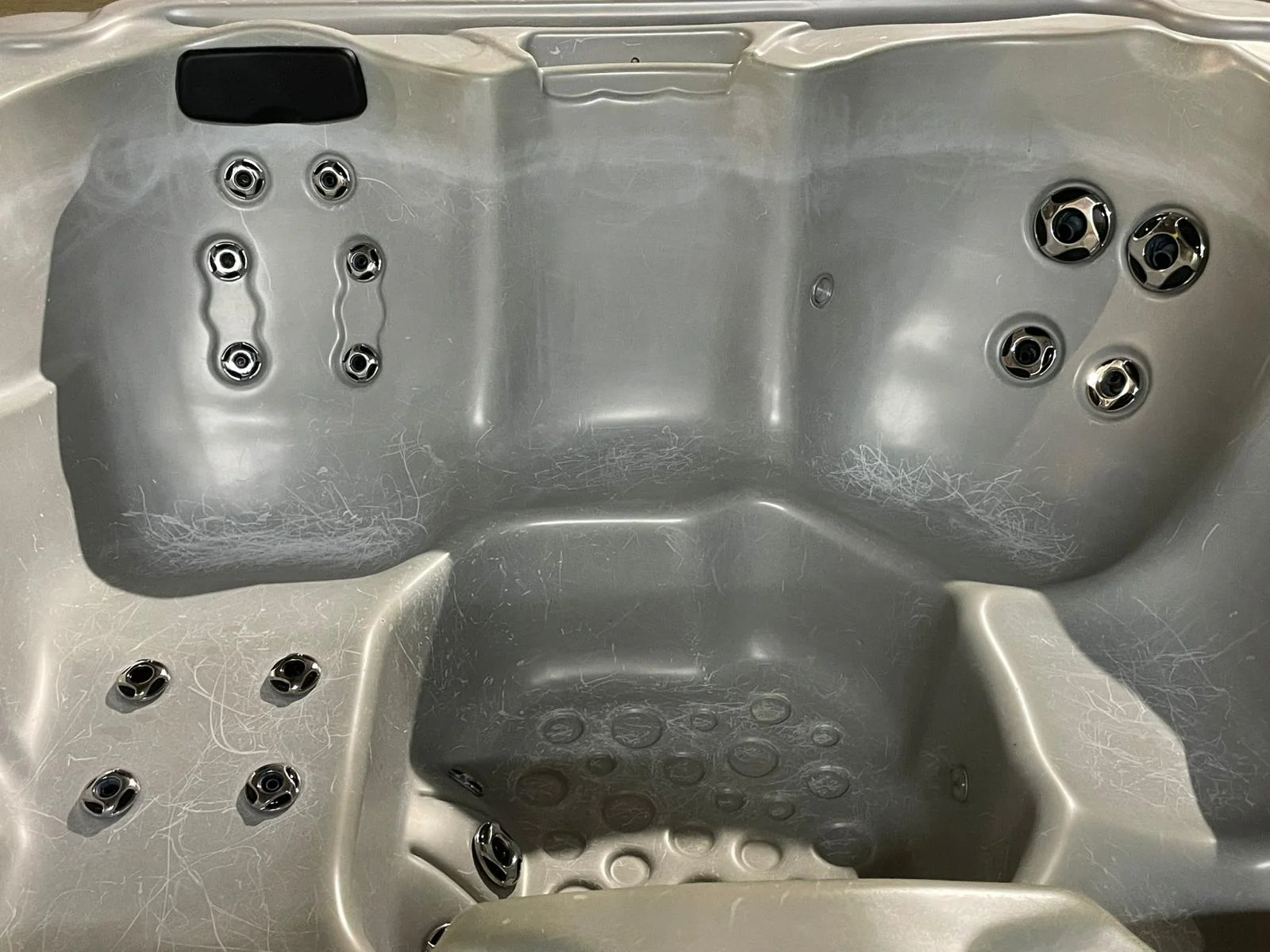 Viking Spa Royale Hot Tub - Image 4